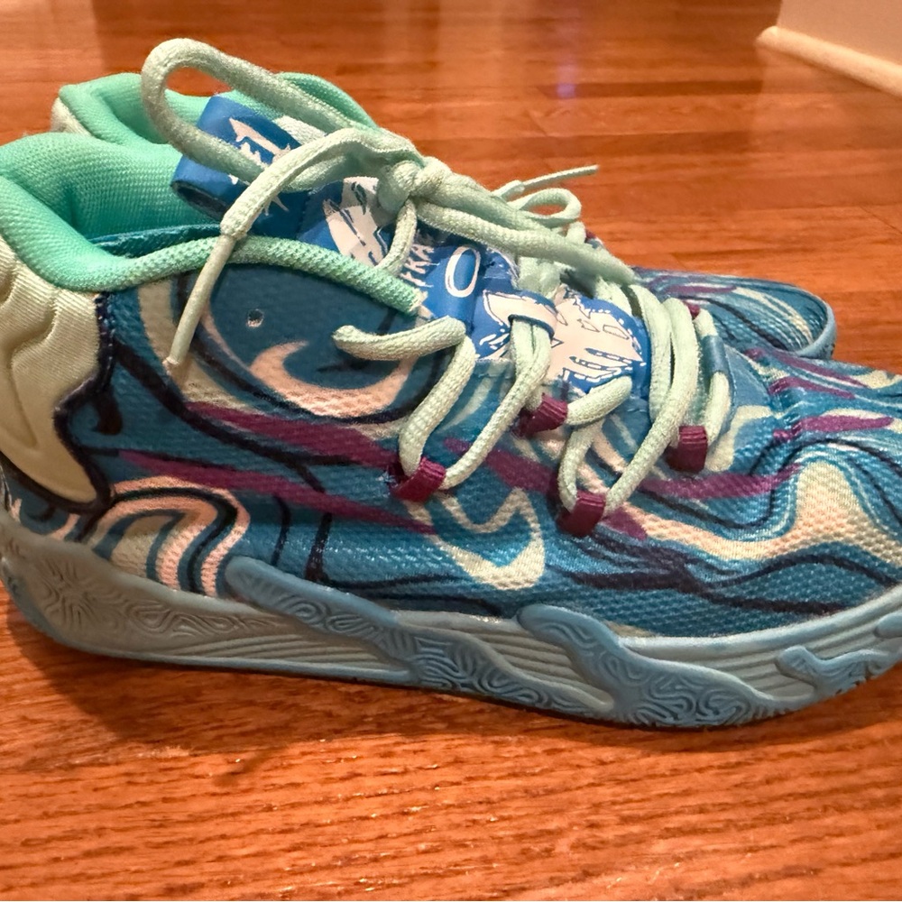 PUMA LAMELO BALL Big Kids' Basketball Shoes Size 6.5